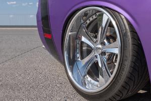 Dodge Challenger R/T Tuning Airride Luftfahrwerk Felgen Karosserieteile Lackierung Innenraum-Veredelung HEMI-V8 US-Muscle Car