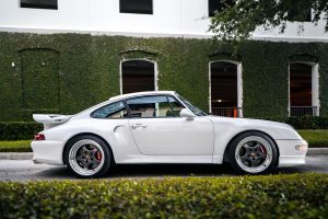 ECD Automotive Design Porsche 911 Turbo 993 Restomod Veredelung Felgen LED-Beleuchtung Motor Leistungssteigerung Getriebe Fahrwerk Bremsen Innenraum Sportwagen Ikone Coupé Project Gravette