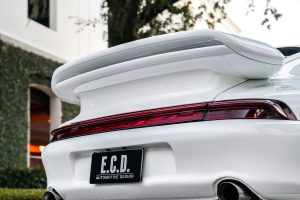 ECD Automotive Design Porsche 911 Turbo 993 Restomod Veredelung Felgen LED-Beleuchtung Motor Leistungssteigerung Getriebe Fahrwerk Bremsen Innenraum Sportwagen Ikone Coupé Project Gravette
