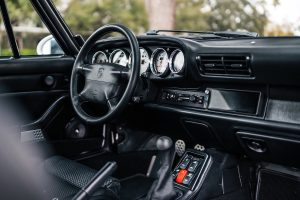 ECD Automotive Design Porsche 911 Turbo 993 Restomod Veredelung Felgen LED-Beleuchtung Motor Leistungssteigerung Getriebe Fahrwerk Bremsen Innenraum Sportwagen Ikone Coupé Project Gravette