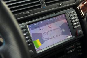 ESSTuning.de Faulke BMW E38 750iL Gewindefahrwerk Felgen Bremsanlage Leistungssteigerung Infotainment-Upgrade