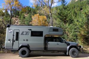 EarthRoamer LTi Ford F-550 4WD Lariat Chassis Cab Luxus-Camper Wohnmobil Offroader
