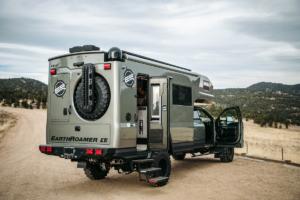 EarthRoamer LTi Ford F-550 4WD Lariat Chassis Cab Luxus-Camper Wohnmobil Offroader