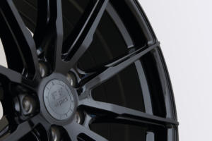 Elegance Wheels FF440 Felgen Neuheit Premiere Essen Motor Show 2019 highgloss black