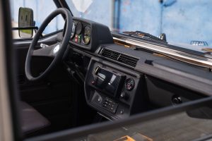 Expedition Motor Company Mercedes-Benz 250 GD Wolf Restomod Karosserie Motor Fahrwerk Felgen Innenraum Infotainment EMC