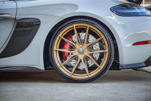Porsche 718 Cayman GT4 von Friedrich Performance Manufaktur