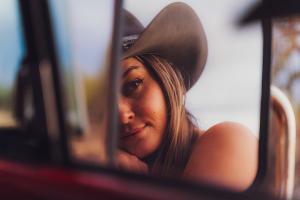 Fat Fender Garage Ford F-250 Ranger 4x4 Highboy Restomod Tuning SEMA Show 2024 Pick-up Truck Motor Fahrwerk Felgen Innenausstattung