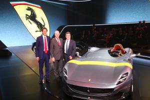 Ferrari Monza SP1 Neuheit Sportwagen Barchetta Präsentation Maranello