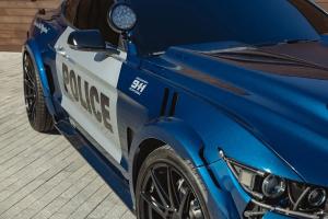 Ford Mustang GT Filmauto Transformers The Dark Knight Barricade Decepticon Polizeiauto Coupé Coyote V8 Versteigerung Curated