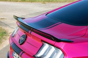 Ford Mustang GT Pink Pony Airride Luftfahrwerk Felgen Bodykit Folierung Innenraum-Veredelung USA Muscle Car Coupé