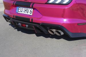 Ford Mustang GT Pink Pony Airride Luftfahrwerk Felgen Bodykit Folierung Innenraum-Veredelung USA Muscle Car Coupé