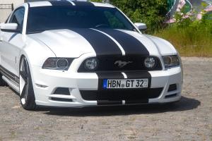 Ford Mustang GT S197 Tuning Abgasanlage Luftfahrwerk Felgen US-Muscle Car Coupé