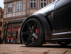 Mercedes-Benz W204 C 63 AMG