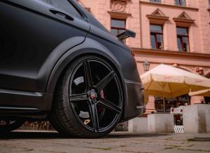 Mercedes-Benz W204 C 63 AMG