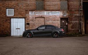 Mercedes-Benz W204 C 63 AMG