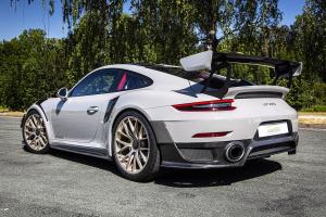 Friedrich Performance Manufaktur Porsche 911 GT2 RS 991 Leistungssteigerung Abgasanlage Carbon-Karosserieteile Felgen