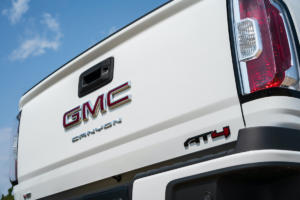 GMC Canyon AT4 Off-Road Performance Edition US-Car Pick-up Truck Neuheit