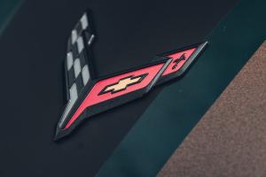 GeigerCars.de Chevrolet Corvette C8 Stingray 45th Limited Edition Carbon-Bodykit Felgen Design Folierung Fahrwerk Leistungssteigerung Bremsen-Upgrade