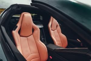 GeigerCars.de Chevrolet Corvette C8 Stingray 45th Limited Edition Carbon-Bodykit Felgen Design Folierung Fahrwerk Leistungssteigerung Bremsen-Upgrade