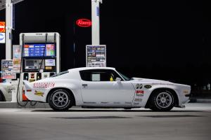 Hardcore Tokyo Chevrolet Camaro 1970 Pandem Widebody Karosseriekit Leistungssteigerung Fahrwerk Felgen Innenraum-Veredelung