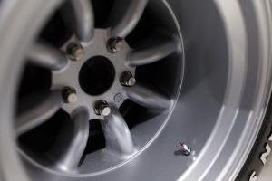 Hardcore Tokyo Chevrolet Camaro 1970 Pandem Widebody Karosseriekit Leistungssteigerung Fahrwerk Felgen Innenraum-Veredelung