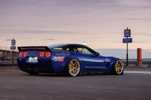 Hardcore Tokyo Chevrolet Corvette C5 Tuning Pandem-Widebodykit Felgen Luftfahrwerk Innenraum-Veredelung
