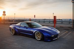 Hardcore Tokyo Chevrolet Corvette C5 Tuning Pandem-Widebodykit Felgen Luftfahrwerk Innenraum-Veredelung