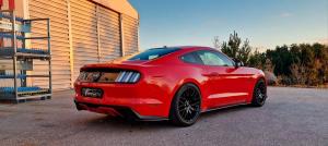 Ford Mustang Perl Carbon