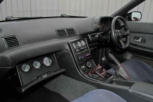 Nissan Skyline R32 GT-R Blackzilla 