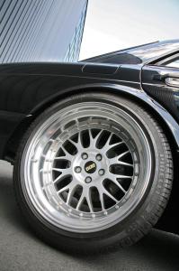 Mercedes-Benz W126 von Inden Design