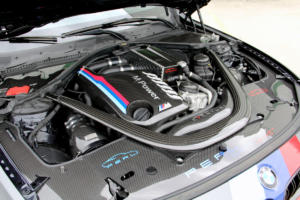 BMW F82 M4 von Perl Carbon und Design