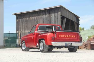 Chevrolet C10 Cheyenne Stepside weinrot