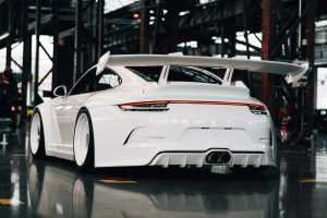 Indecent Vehicles 020 Porsche 911 Carrera Coupé 991 Tuning Widebody Karosseriekit Felgen Fahrwerk Bremsen Motor Innenraum-Veredelung Ultrace 2026 Düsseldorf Sportwagen