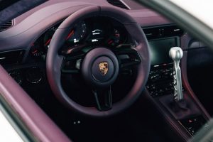 Indecent Vehicles 020 Porsche 911 Carrera Coupé 991 Tuning Widebody Karosseriekit Felgen Fahrwerk Bremsen Motor Innenraum-Veredelung Ultrace 2026 Düsseldorf Sportwagen