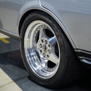 JapanWerk Mazda 323 FA4 Variabel Tuning Wankelmotor Front-Umbau Getriebe Fahrwerk Felgen Innenraum Weber Fahrzeugtechnik Kompaktklasse Oldtimer Klassiker