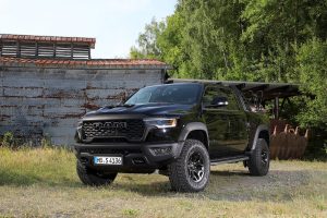 KW Auto Ram 1500 RHO US-Car Pick-up Truck Hochleistungs-Version Test Hurricane Biturbo Reihensechszylinder