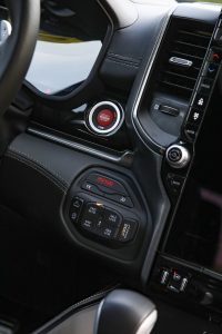 KW Auto Ram 1500 RHO US-Car Pick-up Truck Hochleistungs-Version Test Hurricane Biturbo Reihensechszylinder