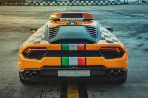 Lamborghini Huracán LP580-2 RWD Coupé Follow-Me Car Flughafen Bologna