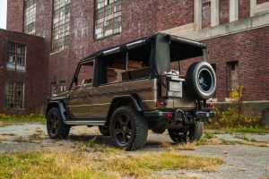 Legacy Overland Mercedes-Benz W461 230 GE Puch Restomod Geländewagen Offroader Allradantrieb Motor Fahrwerk Getriebe Felgen Bremsanlage Karosserie-Upgrades Innenraum-Neuausstattung