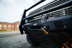 Legacy Overland Mercedes-Benz W461 230 GE Puch Restomod Geländewagen Offroader Allradantrieb Motor Fahrwerk Getriebe Felgen Bremsanlage Karosserie-Upgrades Innenraum-Neuausstattung