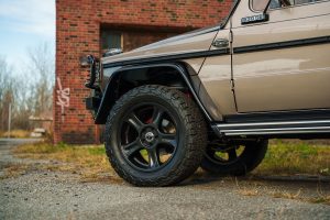 Legacy Overland Mercedes-Benz W461 230 GE Puch Restomod Geländewagen Offroader Allradantrieb Motor Fahrwerk Getriebe Felgen Bremsanlage Karosserie-Upgrades Innenraum-Neuausstattung