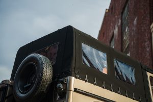 Legacy Overland Mercedes-Benz W461 230 GE Puch Restomod Geländewagen Offroader Allradantrieb Motor Fahrwerk Getriebe Felgen Bremsanlage Karosserie-Upgrades Innenraum-Neuausstattung
