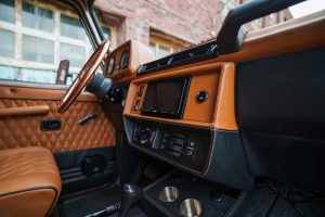 Legacy Overland Mercedes-Benz W461 230 GE Puch Restomod Geländewagen Offroader Allradantrieb Motor Fahrwerk Getriebe Felgen Bremsanlage Karosserie-Upgrades Innenraum-Neuausstattung
