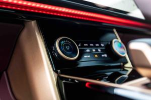 MANHART RV 650 Edition 01/01 (Basis Range Rover P530)