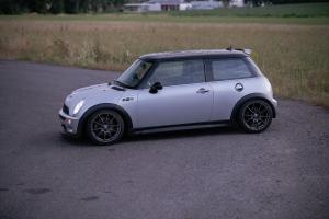 MINI Cooper S R53 Tuning Motor-Upgrade Leistungssteigerung Bremsen Felgen Fahrwerk Kleinwagen Hot Hatch Smith Performance