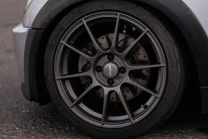 MINI Cooper S R53 Tuning Motor-Upgrade Leistungssteigerung Bremsen Felgen Fahrwerk Kleinwagen Hot Hatch Smith Performance