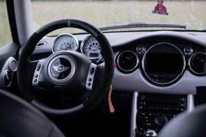 MINI Cooper S R53 Tuning Motor-Upgrade Leistungssteigerung Bremsen Felgen Fahrwerk Kleinwagen Hot Hatch Smith Performance