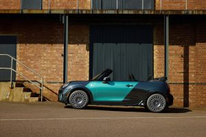 MINi John Cooper Works Cabrio Super Special 001 Unikat Einzelstück One-off Neuheit USA Custom-Lackierung Felgen Innenraum-Individualisierung