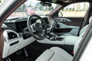 MANHART Automotive MHXM 900 Dubai Limited Edition BMW G09 XM SUV Tuning Leistungssteigerung Carbon-Bodykit Felgen Fahrwerk Innenraum-Veredelung limitierte Auflage