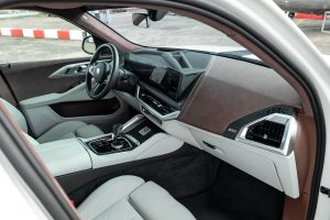 MANHART Automotive MHXM 900 Dubai Limited Edition BMW G09 XM SUV Tuning Leistungssteigerung Carbon-Bodykit Felgen Fahrwerk Innenraum-Veredelung limitierte Auflage